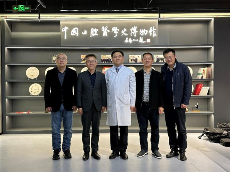 白云山和黃中藥赴中華中醫(yī)藥學(xué)會(huì)、首都醫(yī)科大學(xué)座談交流